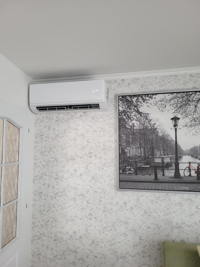 Apartman Pri Parku Sered' Exteriör bild
